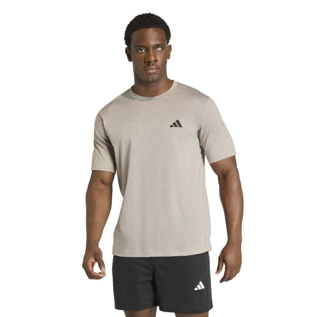 Remera ADIDAS Workout Essentials Gris Hombre